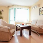 Aparthotel Bright House 3*