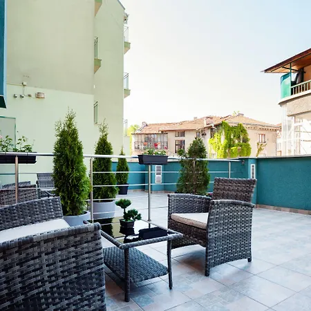 Bright House Lägenhetshotell Plovdiv