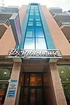 Bright House Lägenhetshotell Plovdiv