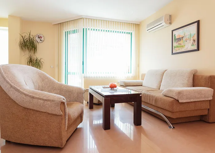 Apartahotel Bright House 3*