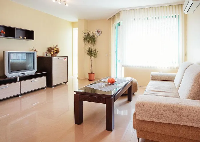 Bright House Apartahotel 3*