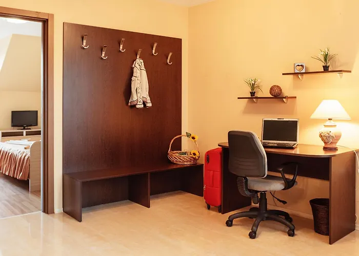 Bright House Apartahotel